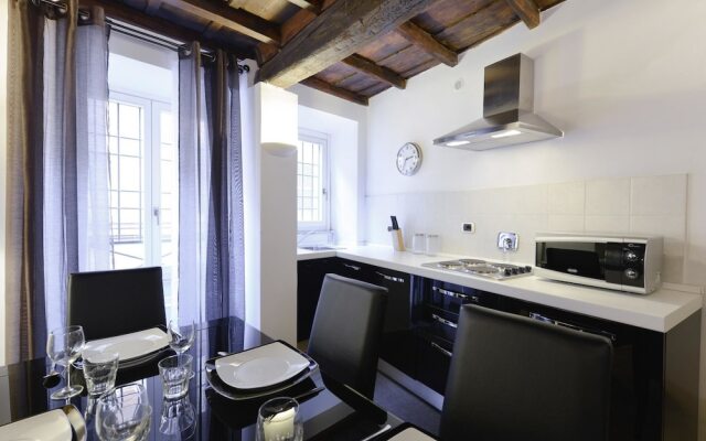 Ibernesi 2 Apartment