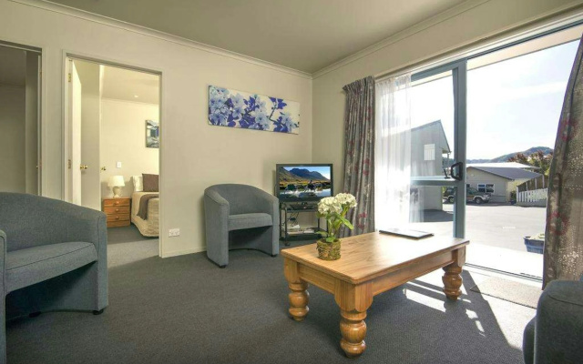 Aldan Lodge Motel – Guest Rooms – Picton