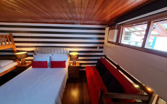 Apto Duplex, Peró - Cabo Frio. Conforto, Piscina, Beira Mar.