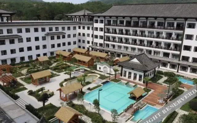 Tiantaishan Hotspring Resort Villa