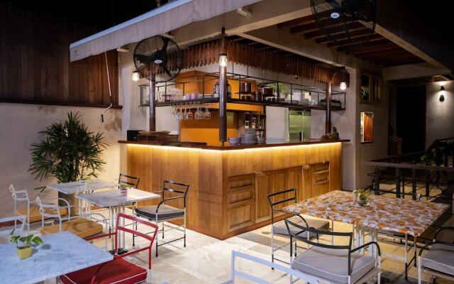 Luxury 5BR House W Jacuzzi & Pool