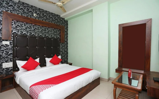 Hotel Sunrise by OYO Rooms
