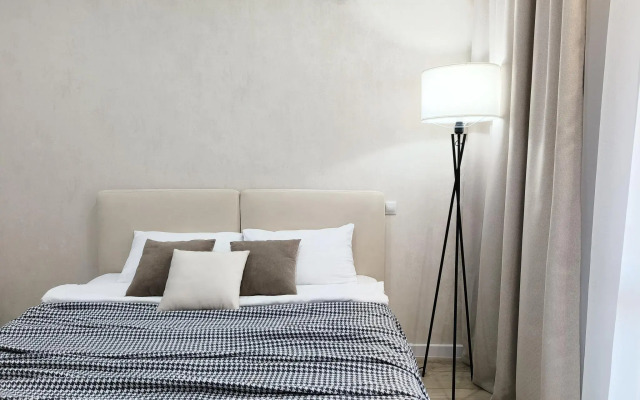 Стильная квартира у метро, ТЦ и парка