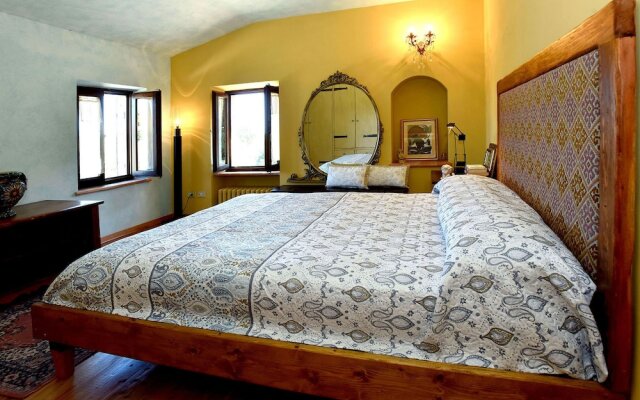 Elegant Villa in Montecosaro Italy with Jacuzzi