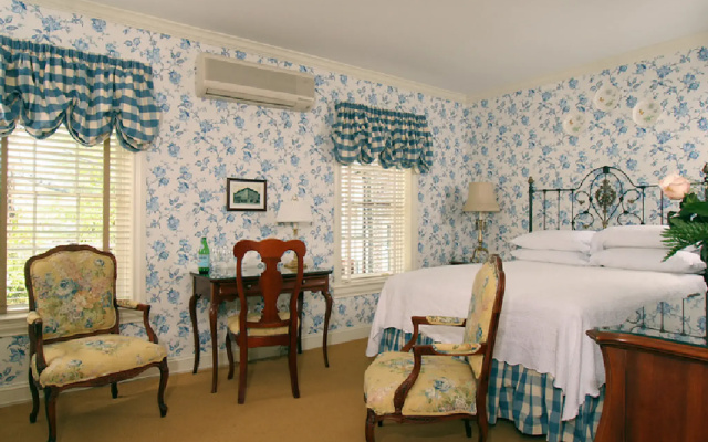 Lambertville House