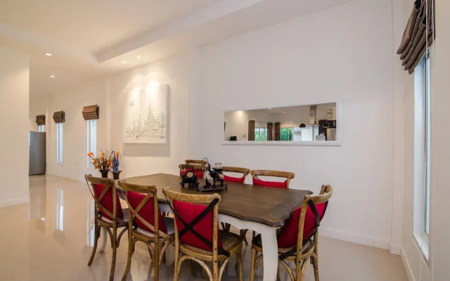 Private  4 Bedroom Pool Villa L28