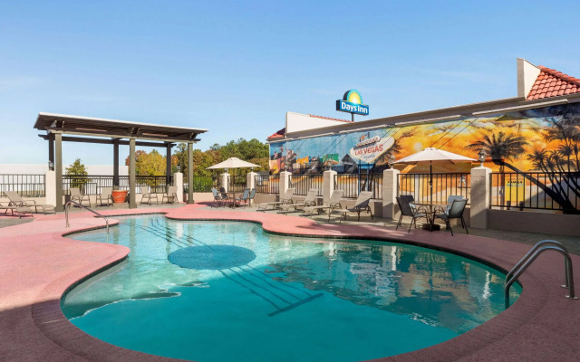 Days Inn by Wyndham Memphis at Graceland