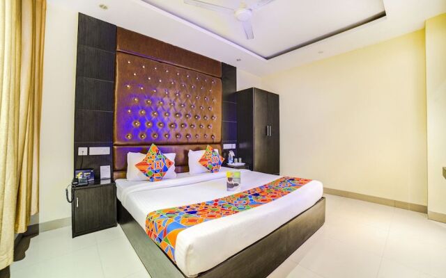 FabHotel Diamond
