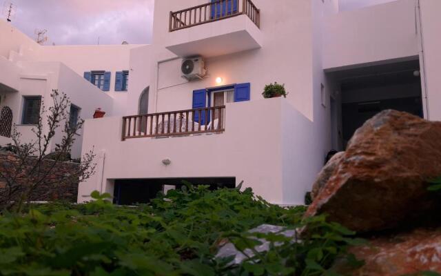 Larinaki's Studios No3