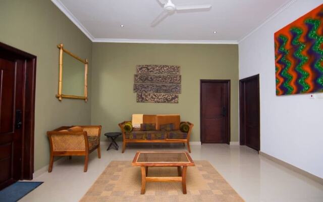 The Blank Lounge & Apartment
