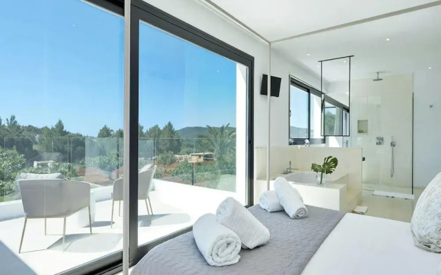 Holiday Home With Outdoor Cinema