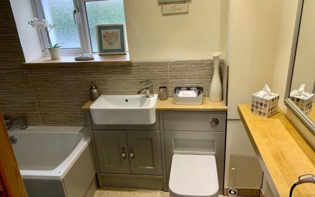 Deri-Down Guest House