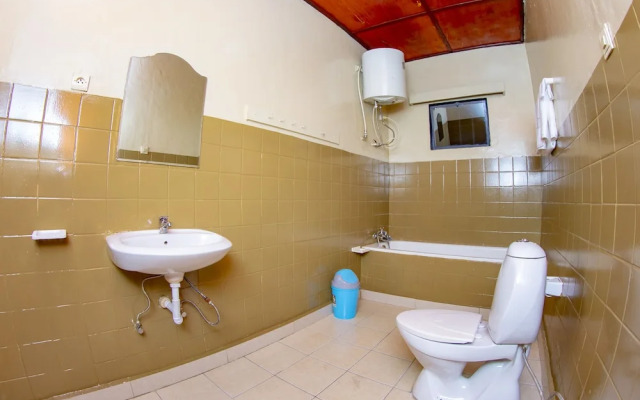 B.Maurice Guest House