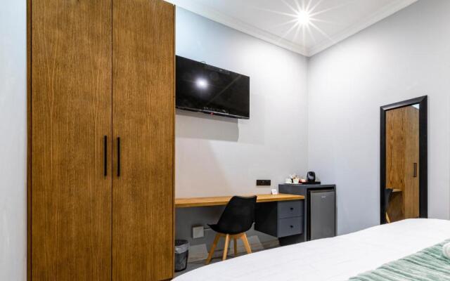 5th On Preston Guest House