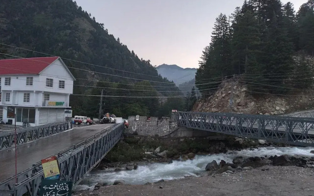 Saif Ul Malik Hotel & Restaurant