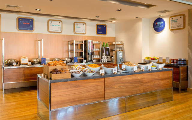 Holiday Inn Express Birmingham Redditch by IHG