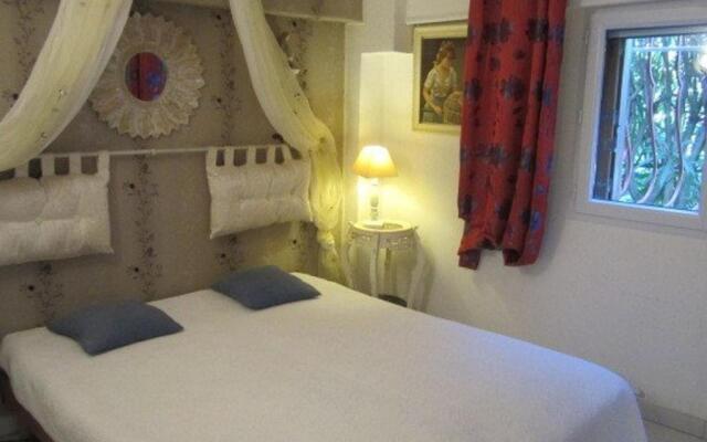 Appartement Le Lavandou, 2 pièces, 4 personnes - FR-1-251-12