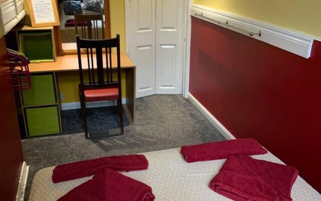 Historical GWR Building - Charming 1 bed Apartment