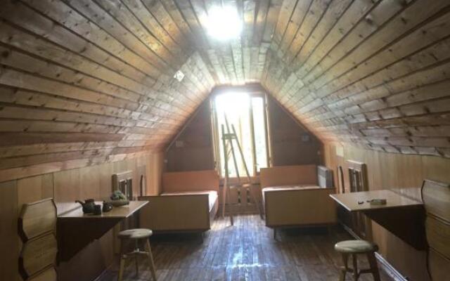 Apple Tree Family Home (ECO)