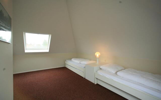 Detached bungalow with whirlpool and solarium, in nature