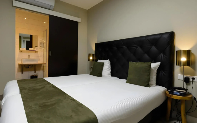 Camp Inn Hotel