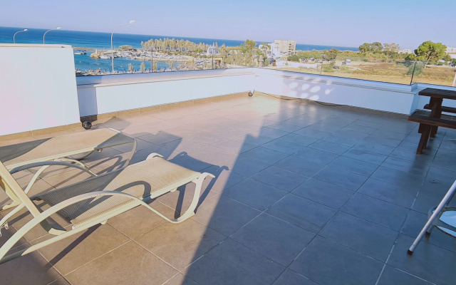 Trinity Apartment by STAY BnB