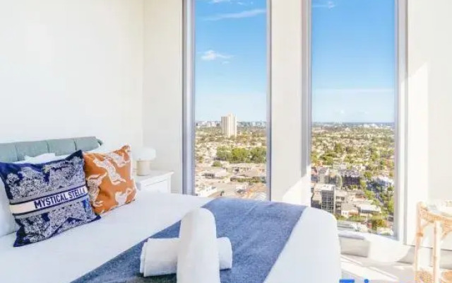 Modern 2B APT BayViews*Pool*GYM