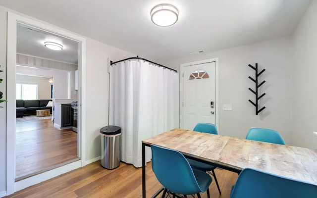 Fayetteville Retreat w/ Yard - Walk to Campus!