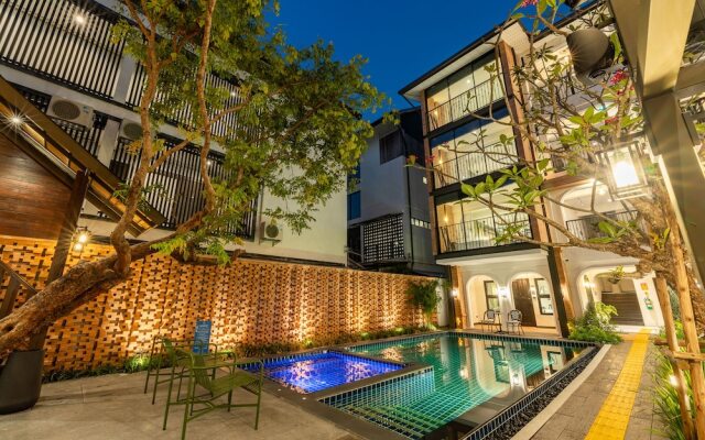 Shamrock Chiangmai Hotel - Adults Only