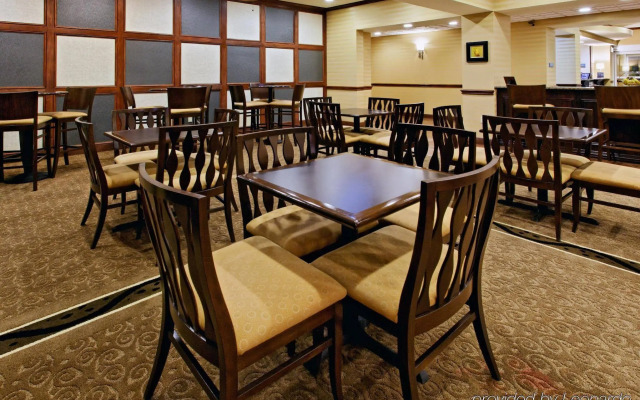 Holiday Inn Express Hotel & Suites Cleburne by IHG
