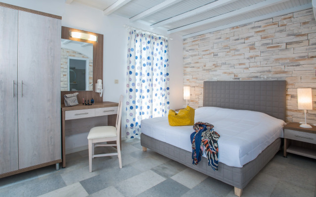 Naxos Holidays