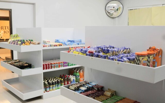 RedDoorz Premium @ Wireless Mandaue Cebu