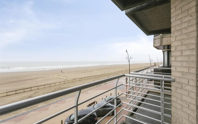 Apartment in Blankenberge Near the Beach