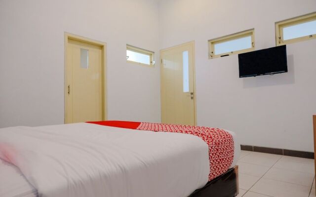 OYO 1509 Candi Panggung Family Guest House Syariah