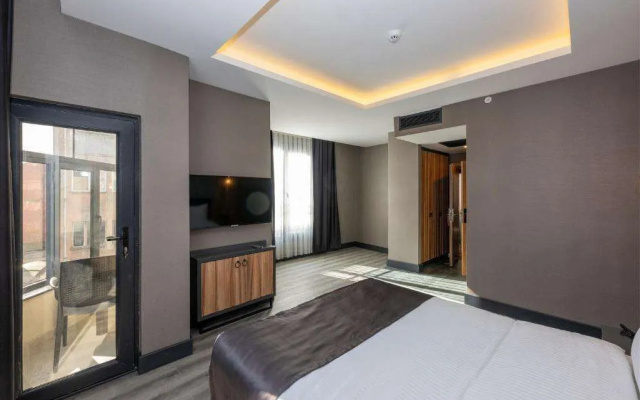 The Nirvanas Hotel
