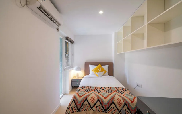 Tyms Stylish 3BR 2BA Apt Xujiahui Shops