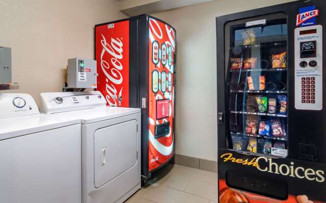 Comfort Inn & Suites South Hill I-85