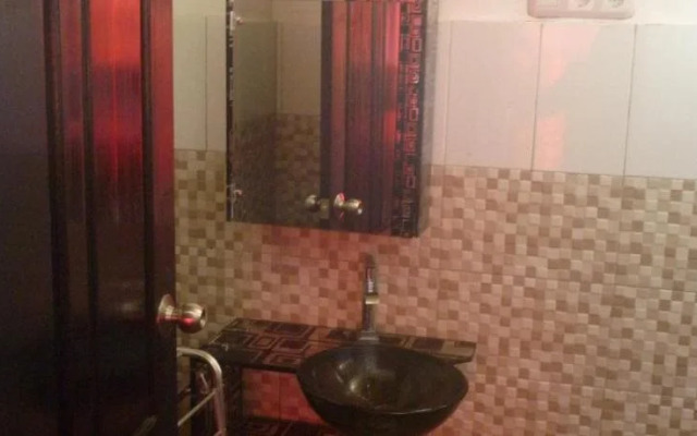 Lakey Peak Hotel Tomo