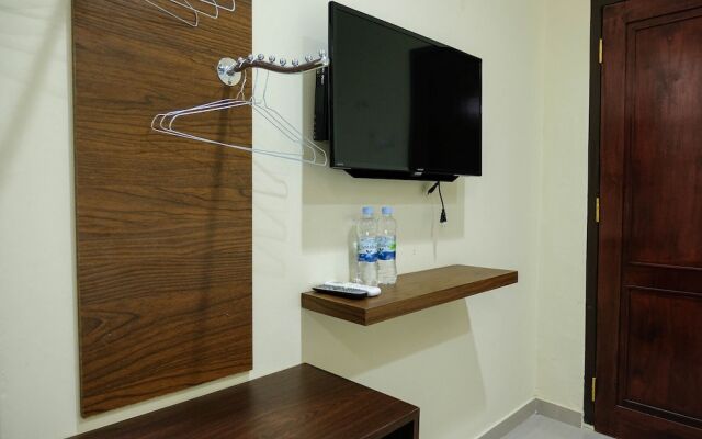 OYO 1149 Hotel Mustika