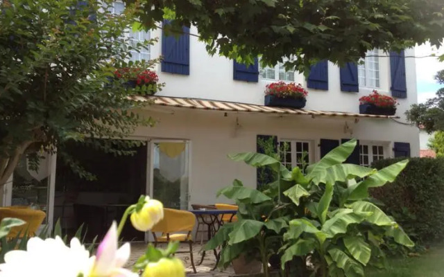 Abaca Ypua Hotel Restaurant