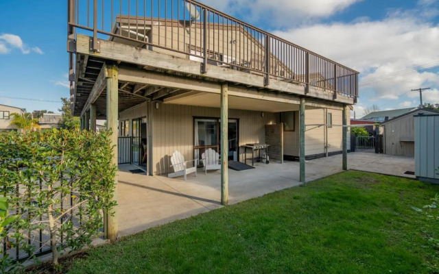 Seabreeze on Cook - Whitianga Holiday Home