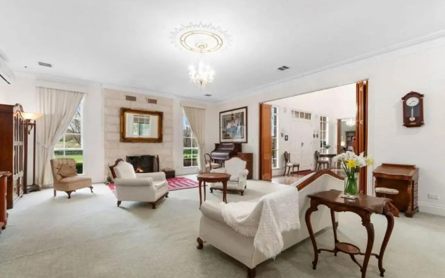 Montford Manor Bed & Breakfast