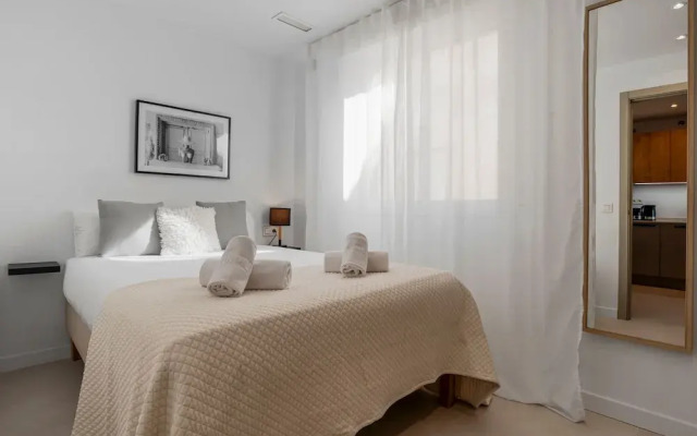 Sunny Getaway With Pool in Marbella - Ref M54