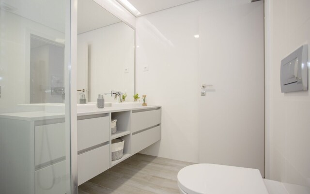 Liiiving-Luxury RiverView Apartment XIII