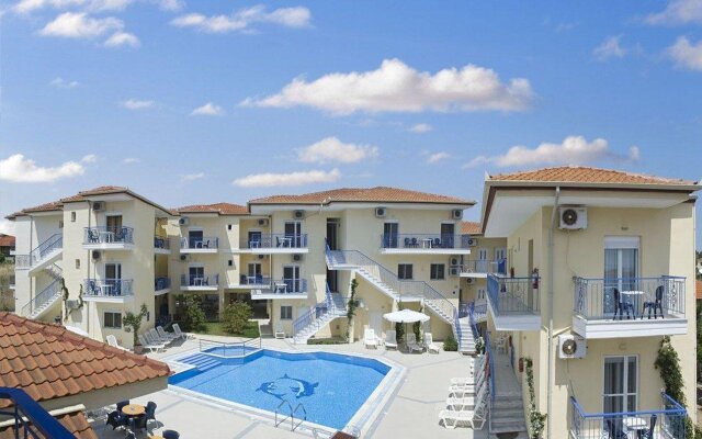 Stratos Hotel