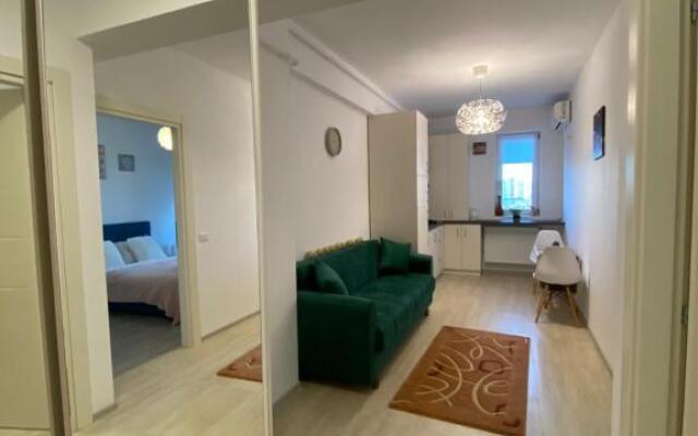 Q Apartaments near Palas Mall