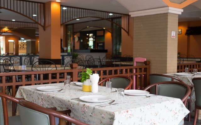 Eastern Grand Palace Hotel