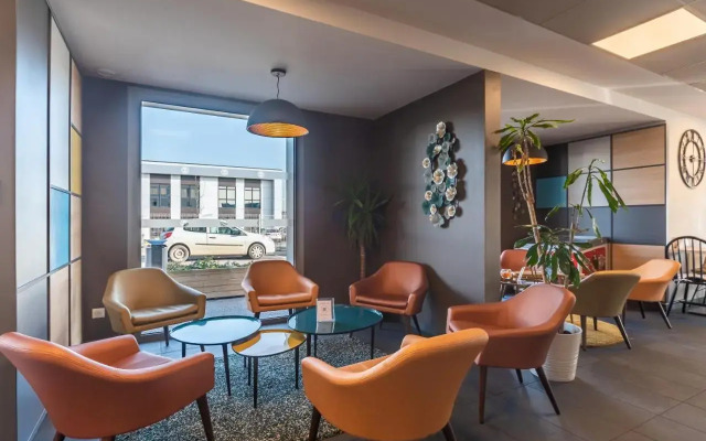 B&B HOTEL CHARTRES Océane
