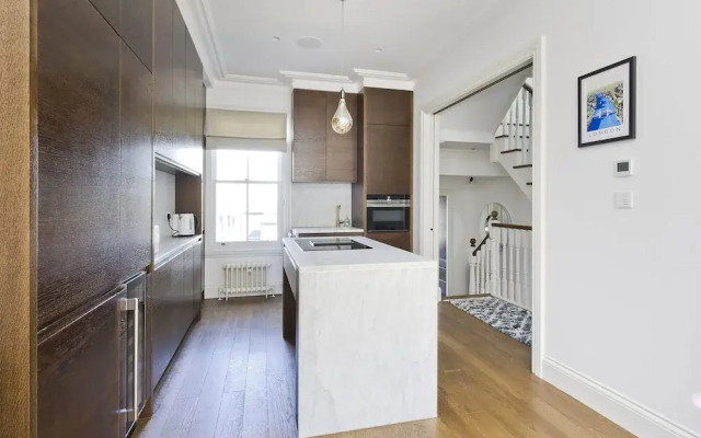 4-bed Flat With Amazing Balcony Views