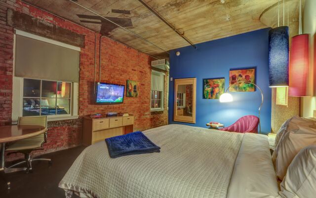 Canvas Hotel Dallas